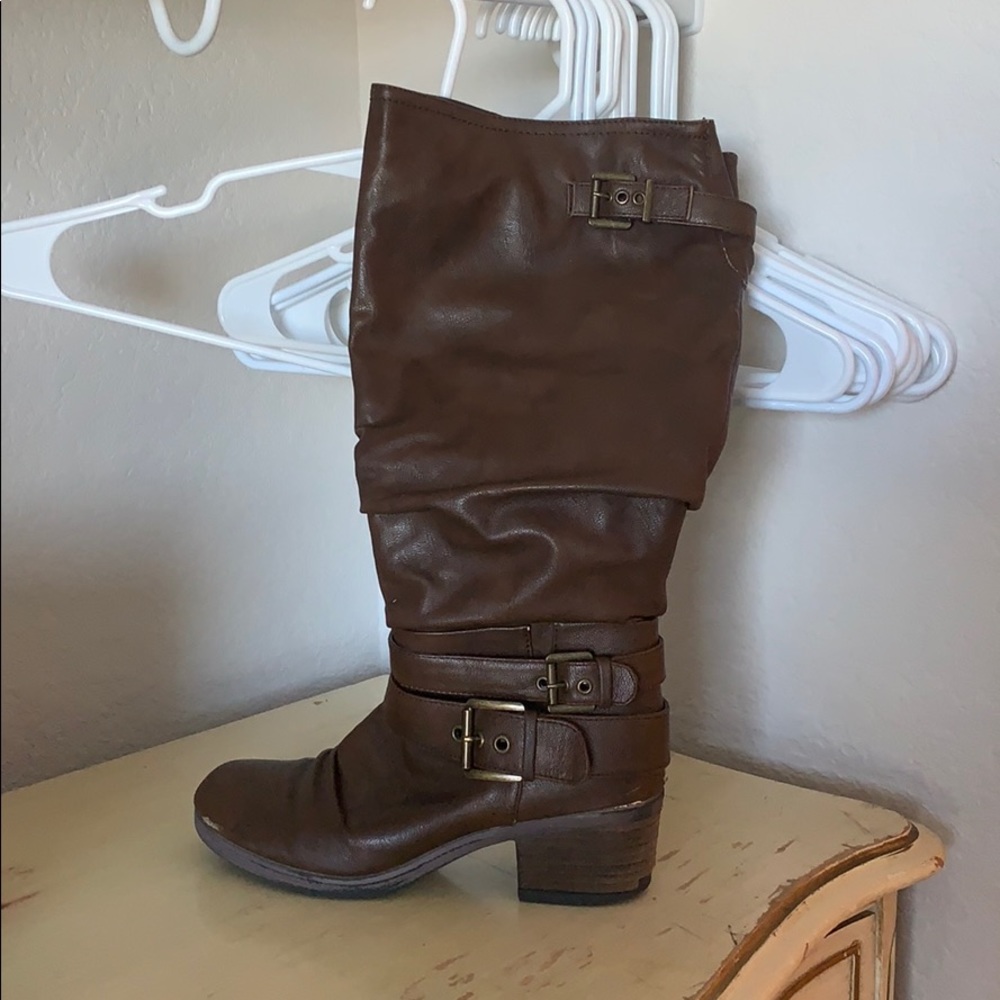 Wide leg boots